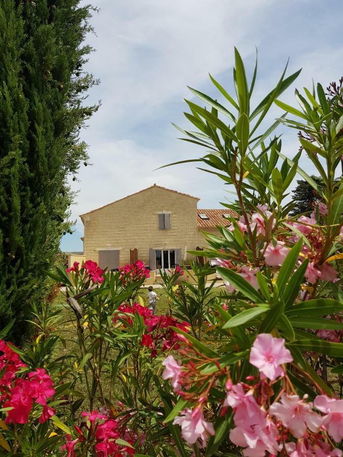 Le Mas De Guiguite Mézoargues Eksteriør bilde